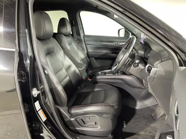 マツダ ＣＸ－５ XD スポーツアピアランス 神奈川県 2022(令4)年 2.7万km ジェットブラックマイカ i-ACTTIVSENSE/純正ナビ/・BT/フルセグTV/USB/AM/FM/360°カメラ/BOSEプレミアムサウンド/レザーシート/パワーシート(D/N)/シートヒーター(D/N/二列目)/メモリシート(D)/ETC/前後ドライブレコーダー/パワーバックドア/MTモード/電動サイドブレーキ/オートブレーキホールド/革巻きステアリング/ステアリングスイッチ/ステアリングヒーター/Autoライト/スマートキー/スペアキー/プッシュスタートボタン/電動格納ミラー/ウィンカーミラー/LEDヘッドライト/フォグランプ/純正フロアマット/純正19インチアルミホイール