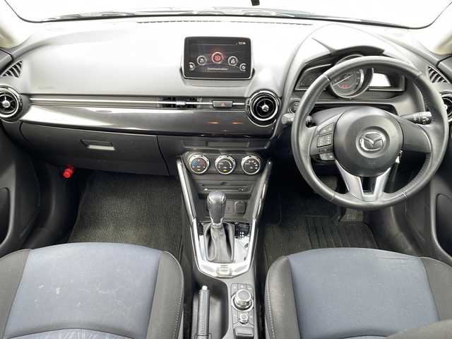 マツダ デミオ 13S 徳島県 2015(平27)年 5.2万km ディープクリスタルブルーマイカ 純正ナビ/BluetoothフルセグTVCDDVD/クルコン/MT付きAT/衝突被害軽減システム/LEDヘッドライト/オートライト/オートエアコン/ETC/純正15AW/純正フロアマット/プッシュスタート/スマートキー/スペアキー