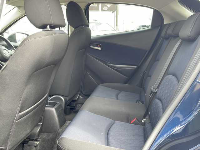 マツダ デミオ 13S 徳島県 2015(平27)年 5.2万km ディープクリスタルブルーマイカ 純正ナビ/BluetoothフルセグTVCDDVD/クルコン/MT付きAT/衝突被害軽減システム/LEDヘッドライト/オートライト/オートエアコン/ETC/純正15AW/純正フロアマット/プッシュスタート/スマートキー/スペアキー