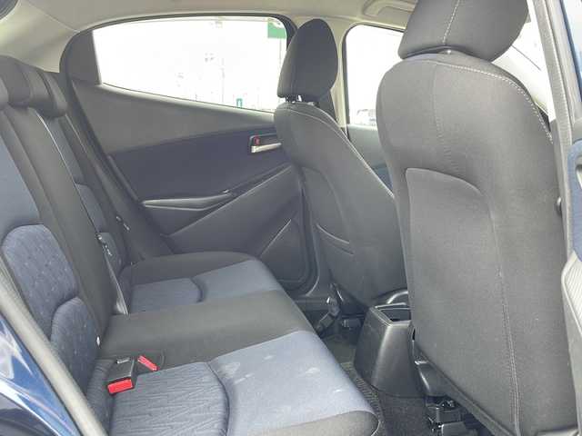 マツダ デミオ 13S 徳島県 2015(平27)年 5.2万km ディープクリスタルブルーマイカ 純正ナビ/BluetoothフルセグTVCDDVD/クルコン/MT付きAT/衝突被害軽減システム/LEDヘッドライト/オートライト/オートエアコン/ETC/純正15AW/純正フロアマット/プッシュスタート/スマートキー/スペアキー