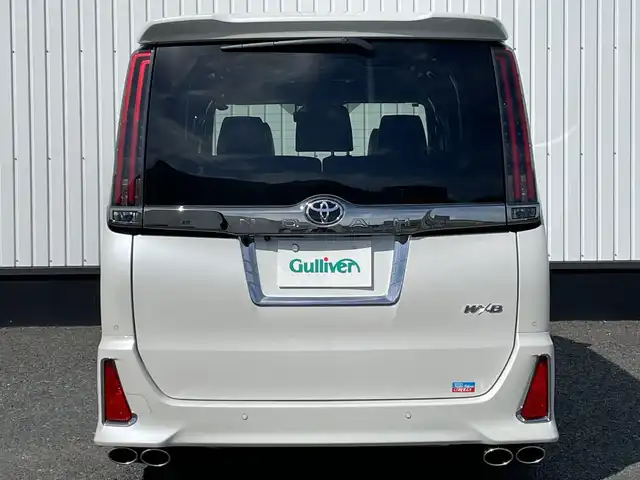 トヨタ ノア Si ダブルバイビーⅢ 千葉県 2020(令2)年 0.8万km ホワイトパールクリスタルシャイン 純正10インチナビ/(Bluetooth/TV/CD/DVD)/フリップダウンモニター/ハーフレザーシート/BLitz車高調/社外ウーファー/バックカメラ/衝突被害軽減システム/車線逸脱警報/クルーズコントロール/両側パワースライドドア/横滑り防止装置/ETC2.0/ドライブレコーダー/アイドリングストップ/LEDヘッドライト/フォグランプ/オートライト/ウィンカーミラー/電動格納ミラー/社外18インチAW/プッシュスタート/スマートキー/フロアマット/ドアバイザー/スペアキー/取扱説明書/保証書
