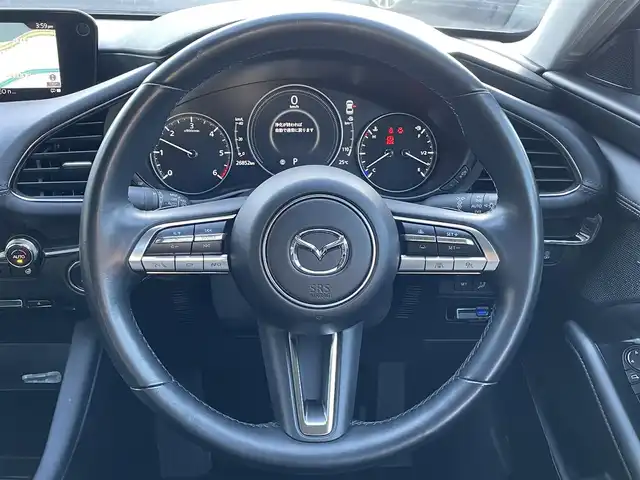 マツダ マツダ３セダン XD Lパッケージ 島根県 2021(令3)年 2.7万km マシーングレープレミアムM 登録時走行距離 26852km/BOSEサウンド/純正ナビ/(Bluetooth/AM/FM/フルセグテレビ/CD/DVD)/追従型クルーズコントロール/レーンキープアシスト/コーナーセンサー/ブラインドスポットモニター/ヘッドアップディスプレイ/全周囲カメラ/パワーシート/メモリーシート/シートヒーター/オートマチックハイビーム/オートライト/純正フロアマット/ETC/純正アルミ１８インチ