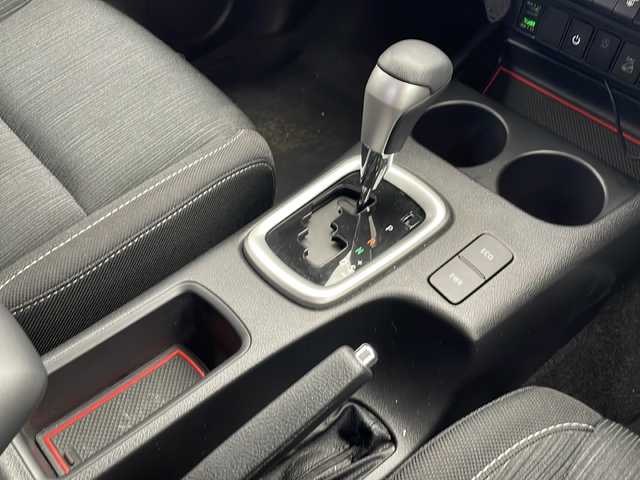 トヨタ ハイラックス Z 大分県 2023(令5)年 2.1万km オキサイドブロンズM 社外メモリナビ（CN-HE01WD)/　CD/DVD/SD/BT/フルセグ/バック・フロントカメラ/ETC/前後ドライブレコーダー/トヨタセーフティセンス/ダウンヒルアシストコントロール/リヤデフロック/アイドリングストップ/LEDヘッドライト/オートライト/社外17インチAW/社外フロアマット/純正ベッドライナー/トノカバー/TRDマッドフラップ/ヒッチメンバー/プッシュスタート/スマートキ―