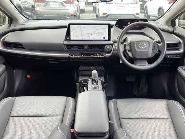 トヨタ プリウス Z 道北・旭川 2023(令5)年 1.9万km プラチナホワイトパールマイカ /4WD//禁煙車//寒冷地仕様//パノラマルーフ//純正12.3型ディスプレイオーディオプラス//BT/USB/フルセグ//パノラミックビューモニター//デジタルインナーミラー//トヨタチームメイト//トヨタセーフティセンス//PCS/LDA/BSM/ACC/PDA/RCTA/RCD/PKSB/安心降車アシスト//クリアランスソナー//パーキングアシスト//合皮黒革シート//運転席メモリ付きパワーシート//シートヒーター//エアシート//ステアリングヒーター//ミラーヒーター//1500W//前後ドライブレコーダー//ビルトインETC2.0//ワイヤレス充電//オートハイビーム//オートライト//LEDヘッドライト//リアフォグ//ライトレベライザー//ナノイーX//オートリトラミラー//オートワイパー//フロントデアイサー//パワーバックドア//純正フロアマット