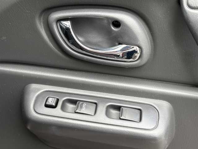 スズキ ジムニー クロスアドベンチャー 埼玉県 2012(平24)年 4.8万km シフォンアイボリーM SDナビ(ワンセグ/DVD/CD/AM/FM/USB)/背面タイヤ/パートタイム4WD/ターボ/ハーフレザーシート/シートヒーター/ETC/ABS/純正フロアマット/純正アルミホイール/ドアバイザー/フォグランプ/パワーステアリング/パワーウィンドウ/保証書/取扱説明書/スペアキー