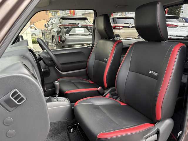 スズキ ジムニー クロスアドベンチャー 埼玉県 2012(平24)年 4.8万km シフォンアイボリーM SDナビ(ワンセグ/DVD/CD/AM/FM/USB)/背面タイヤ/パートタイム4WD/ターボ/ハーフレザーシート/シートヒーター/ETC/ABS/純正フロアマット/純正アルミホイール/ドアバイザー/フォグランプ/パワーステアリング/パワーウィンドウ/保証書/取扱説明書/スペアキー