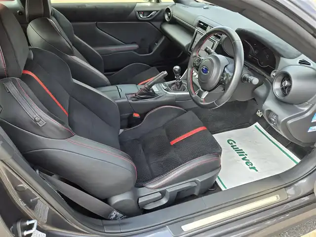 スバル ＢＲＺ S 鹿児島県 2021(令3)年 3.2万km マグネタイトグレーメタリック ６ＭＴ　/純正９インチＳＤナビ　/前方純正ドライブレコーダー　/レーダークルーズコントロール　/Ｂｌｕｅｔｏｏｔｈオーディオ　/フルセグテレビ　/リアアダンダーディフューザー　/ＥＴＣ　/Ｄ＋Ｎ席シートヒーター/レザーシート/スバルリヤビークルディテクション/プリクラッシュブレーキ/後退時ブレーキアシスト/プッシュスタート/スマートキー/横滑り防止装置/レーンキープアシスト/エアバッグ(W+サイド)