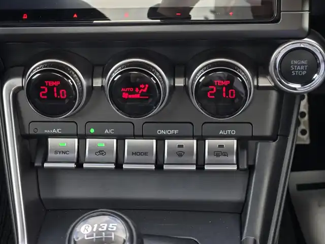 スバル ＢＲＺ S 鹿児島県 2021(令3)年 3.2万km マグネタイトグレーメタリック ６ＭＴ　/純正９インチＳＤナビ　/前方純正ドライブレコーダー　/レーダークルーズコントロール　/Ｂｌｕｅｔｏｏｔｈオーディオ　/フルセグテレビ　/リアアダンダーディフューザー　/ＥＴＣ　/Ｄ＋Ｎ席シートヒーター/レザーシート/スバルリヤビークルディテクション/プリクラッシュブレーキ/後退時ブレーキアシスト/プッシュスタート/スマートキー/横滑り防止装置/レーンキープアシスト/エアバッグ(W+サイド)