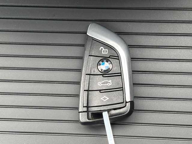 ＢＭＷ Ｘ３ xDrive20d 宮城県 2019(平31)年 7.2万km パール 登録時走行距離７２０７４ｋｍ/プッシュスタート/パワーステアリング/パワーウインドウ/４WD/パーキングアシスト/アイドリングストップ/ダブルエアコン/レーダークルーズコントロール/Bluetooth接続/USB/CD/DVD/AM/FM/TV(走行中可能)/ドライブレコーダー(前方)/純正フロアマット/１９インチ純正アルミホイール/パワーシート(運転席・助手席)/ABS/横滑り防止装置/盗難防止装置/オートライト/オートマッチクハイビーム/ダウンヒルアシストコントロール/コーナーセンサー前後/LEDヘッドライト/アラウンドビューモニター/パドルシフト/シートメモリー/フォグランプ