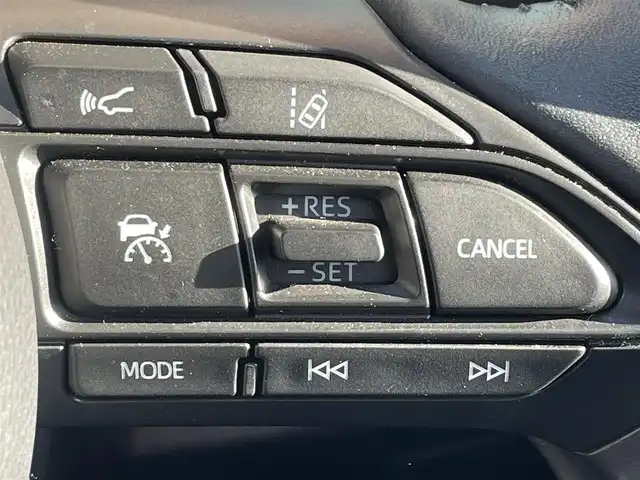 トヨタ ヤリスクロス ハイブリッド Z 和歌山県 2020(令2)年 4.1万km ホワイトパールクリスタルシャイン 純正8インチナビ/バックカメラ/衝突軽減ブレーキ/レーダークルコン/ブラインドスポットモニター/オートライト/前後コーナーセンサー/ビルトインETC/前後ドラレコ/シートヒーター/パワーシート/オートホールド/ステリモ/LEＤヘッドライト/レベライザー