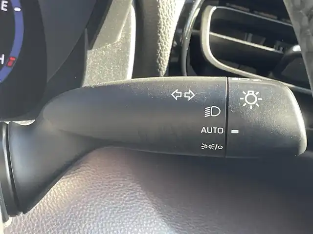 トヨタ ヤリスクロス ハイブリッド Z 和歌山県 2020(令2)年 4.1万km ホワイトパールクリスタルシャイン 純正8インチナビ/バックカメラ/衝突軽減ブレーキ/レーダークルコン/ブラインドスポットモニター/オートライト/前後コーナーセンサー/ビルトインETC/前後ドラレコ/シートヒーター/パワーシート/オートホールド/ステリモ/LEＤヘッドライト/レベライザー