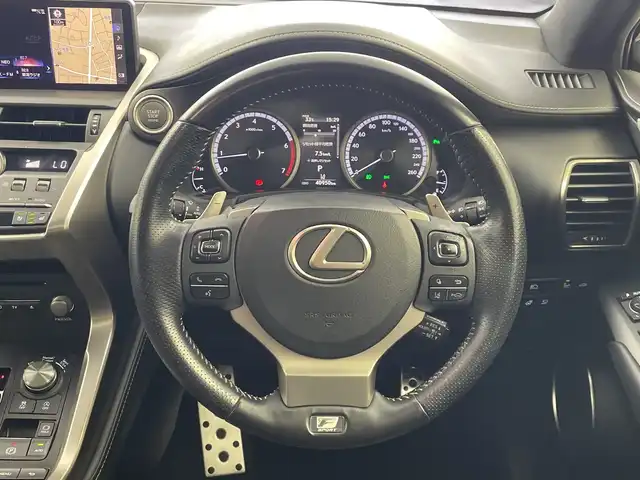 レクサス ＮＸ 300 Fスポーツ 愛知県 2018(平30)年 4.1万km ブラック 純正メーカーナビ/・AM/FM/・フルセグテレビ/・CD/DVD/・Bluetooth/サンルーフ/レーダークルーズコントロール/レーンキープアシスト/ブラインドスポットモニター/プリクラッシュセーフティ/クリアランスソナー/パーキングサポートブレーキ/リアクロストラフィックアラート/アイドリングストップ/横滑り防止装置/パドルシフト/ステアリングスイッチ/レザーシート/革巻きステアリング/前席シートヒーター/前席パワーシート/D席ポジショニングメモリー/ステアリングヒーター