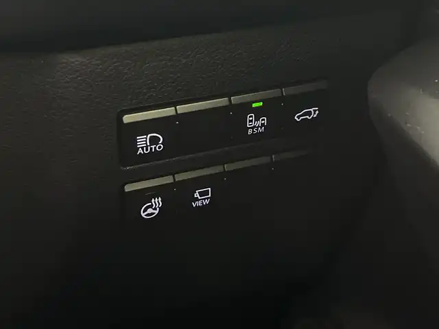 レクサス ＮＸ 300 Fスポーツ 愛知県 2018(平30)年 4.1万km ブラック 純正メーカーナビ/・AM/FM/・フルセグテレビ/・CD/DVD/・Bluetooth/サンルーフ/レーダークルーズコントロール/レーンキープアシスト/ブラインドスポットモニター/プリクラッシュセーフティ/クリアランスソナー/パーキングサポートブレーキ/リアクロストラフィックアラート/アイドリングストップ/横滑り防止装置/パドルシフト/ステアリングスイッチ/レザーシート/革巻きステアリング/前席シートヒーター/前席パワーシート/D席ポジショニングメモリー/ステアリングヒーター