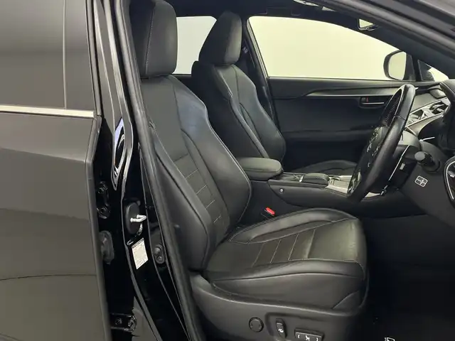 レクサス ＮＸ 300 Fスポーツ 愛知県 2018(平30)年 4.1万km ブラック 純正メーカーナビ/・AM/FM/・フルセグテレビ/・CD/DVD/・Bluetooth/サンルーフ/レーダークルーズコントロール/レーンキープアシスト/ブラインドスポットモニター/プリクラッシュセーフティ/クリアランスソナー/パーキングサポートブレーキ/リアクロストラフィックアラート/アイドリングストップ/横滑り防止装置/パドルシフト/ステアリングスイッチ/レザーシート/革巻きステアリング/前席シートヒーター/前席パワーシート/D席ポジショニングメモリー/ステアリングヒーター