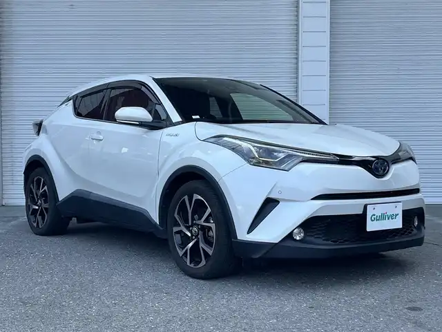トヨタ Ｃ－ＨＲ G 高知県 2017(平29)年 6.1万km ホワイトパールクリスタルシャイン 社外パイオニアナビ（CD/DVD/BT/フルセグ）/運転席助手席シートヒーター/バックカメラ/本革シート/トヨタセーフティセンス/LDA/PCS/BSM/CS/RCTA/デュアルエアコン/ステアリングスイッチ/ハンズフリー通話/オートハイビーム/ドアバイザー