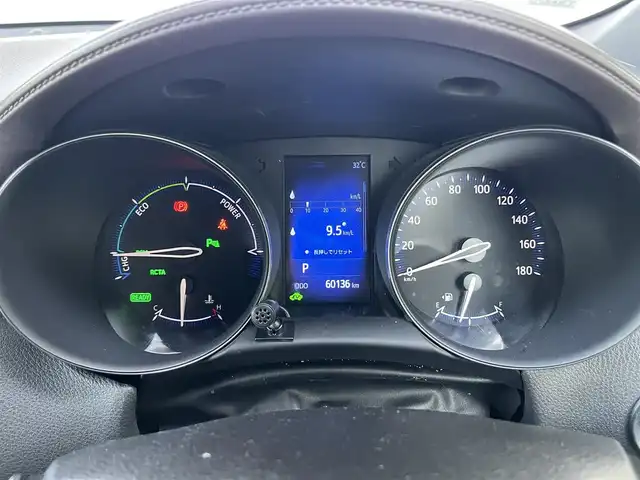 トヨタ Ｃ－ＨＲ G 高知県 2017(平29)年 6.1万km ホワイトパールクリスタルシャイン 社外パイオニアナビ（CD/DVD/BT/フルセグ）/運転席助手席シートヒーター/バックカメラ/本革シート/トヨタセーフティセンス/LDA/PCS/BSM/CS/RCTA/デュアルエアコン/ステアリングスイッチ/ハンズフリー通話/オートハイビーム/ドアバイザー