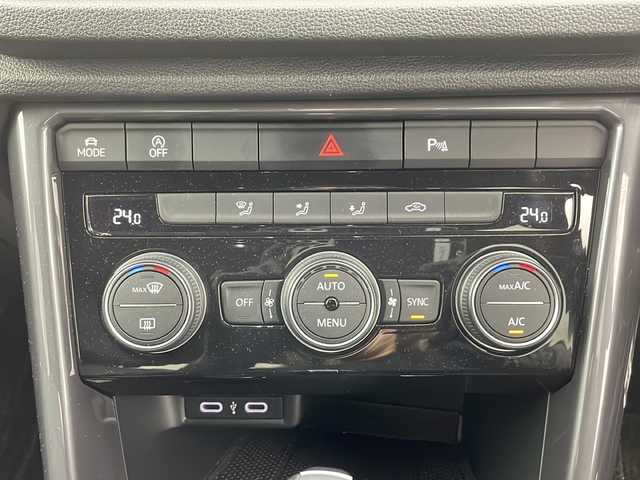 フォルクスワーゲン ＶＷ Ｔ－ロック TDI スポーツ 兵庫県 2022(令4)年 0.9万km ディープブラックパールエフェクト 純正ナビ/電動リアゲート/バックカメラ/レーダークルーズコントロール/前後ドライブレコーダー/BSM/純正アルミホイール/純正フロアマット