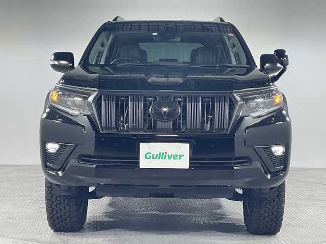 トヨタ ランドクルーザー プラド TX Lパッケージ マットブラED 神奈川県 2023(令5)年 1.6万km ブラック 4WD/リフトアップ/ALPINE製11インチディスプレイオーディオ/BT&USB&Apple Car Play&Android Auto/バックカメラ/サンルーフ/レザーシート/パワーシート前席/シートヒーター前席/シートベンチレーション前席/ビルトインETC/自動防眩ミラー/ドアバイザー/BFグッドリッチオールテレーンタイヤ/Toyota Safety Sense/プリクラッシュセーフティ/レーンディパーチャーアラート/オートマチックハイビーム/ロードサインアシスト/レーダークルーズコントロール/先行車発進告知機能/LEDヘッドライト/フォグライト/ウィンカーミラー