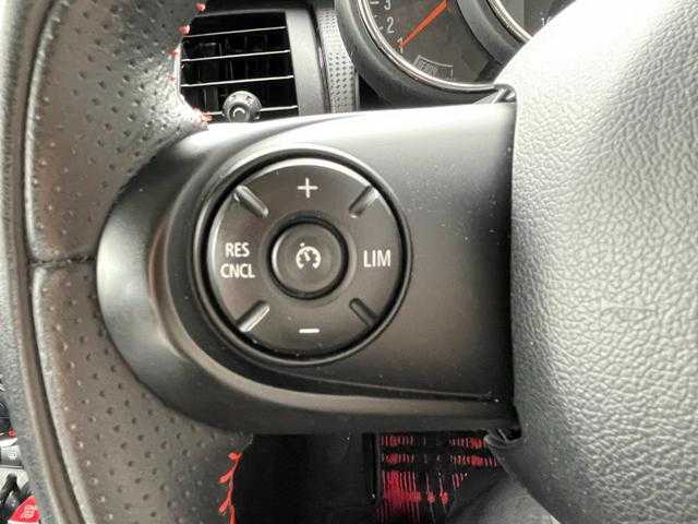 ＭＩＮＩ ミニ クーパー D 埼玉県 2018(平30)年 2.4万km 青Ｍ 純正ナビ　/ＡｐｐｌｅＣａｒＰｌａｙ　/JCWステアリング　/Ｂｌｕｅｔｏｏｔｈ接続　/バックカメラ　/インテリジェントセーフティ　/パーキングアシスト　/ＬＥＤヘッドライト　/ＥＴＣ　/クルーズコントロール
