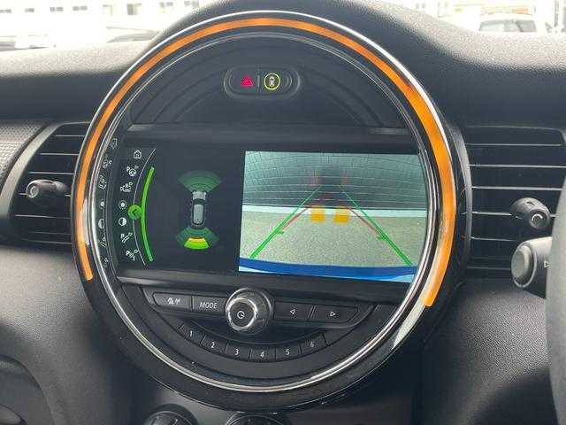 ＭＩＮＩ ミニ クーパー D 埼玉県 2018(平30)年 2.4万km 青Ｍ 純正ナビ　/ＡｐｐｌｅＣａｒＰｌａｙ　/JCWステアリング　/Ｂｌｕｅｔｏｏｔｈ接続　/バックカメラ　/インテリジェントセーフティ　/パーキングアシスト　/ＬＥＤヘッドライト　/ＥＴＣ　/クルーズコントロール