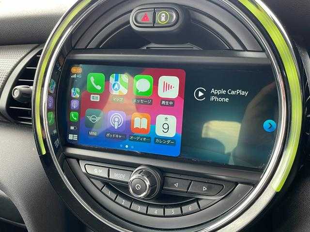 ＭＩＮＩ ミニ クーパー D 埼玉県 2018(平30)年 2.4万km 青Ｍ 純正ナビ　/ＡｐｐｌｅＣａｒＰｌａｙ　/JCWステアリング　/Ｂｌｕｅｔｏｏｔｈ接続　/バックカメラ　/インテリジェントセーフティ　/パーキングアシスト　/ＬＥＤヘッドライト　/ＥＴＣ　/クルーズコントロール