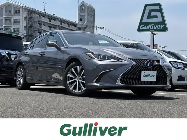 レクサス ＥＳ 300h 大分県 2020(令2)年 3.5万km マーキュリーグレーマイカ ・純正ナビ(CD.DVD.SD.USB.AUX)/・サンルーフ/・テレビキャンセラー/・バックカメラ/・フルセグテレビ/・プリクラッシュセーフティ/・コーナーセンサー/・ブラインドスポットモニター/・オートハイビーム/・レーダークルーズコントロール/・ドライブレコーダー/・ETC 2.0/・パワーシート/・レザーシート/・シートヒーター/・シートクーラー/・シートメモリー/・ステアリングリモコン/・ハンドルヒーター/・パドルシフト