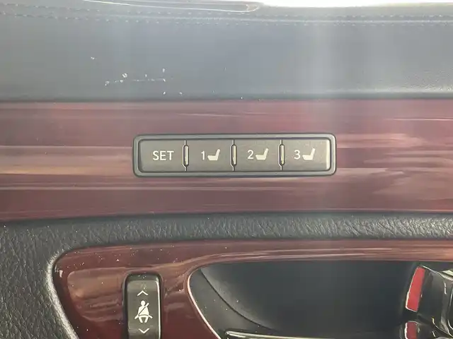 レクサス ＬＳ 600h バージョンU Iパック 福岡県 2009(平21)年 13.3万km ブラック 純正HDDナビ（フルセグTV/DVD/CD/BT）バックモニターレクサスセーフティー黒革シートサンルーフパワーシート3眼LEDビルトインETC全席シートヒータースマートキープッシュスタート