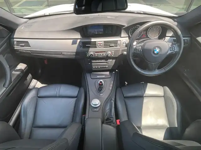 ＢＭＷ Ｍ３ 石川県 2008(平20)年 4.7万km アルピンホワイトⅢ Mドライブパッケージ/黒革シート/シートヒーター/フロント/サイド/リアカーボンスポイラー/カーボンルーフ/純正ナビ/クリアランスソナー/コンフォートアクセス/クルーズコントロール