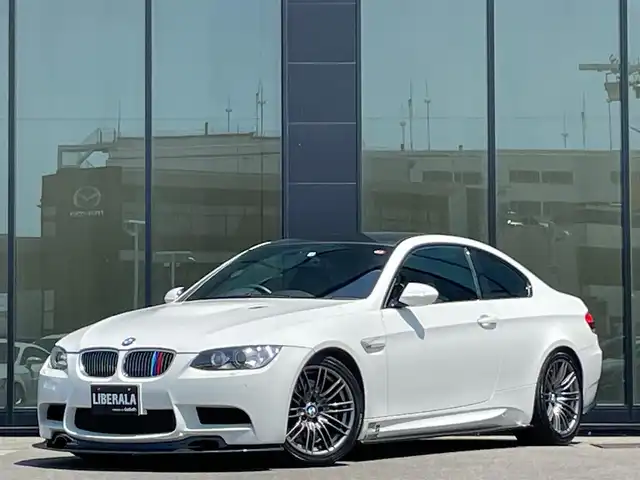 ＢＭＷ Ｍ３ 石川県 2008(平20)年 4.7万km アルピンホワイトⅢ Mドライブパッケージ/黒革シート/シートヒーター/フロント/サイド/リアカーボンスポイラー/カーボンルーフ/純正ナビ/クリアランスソナー/コンフォートアクセス/クルーズコントロール