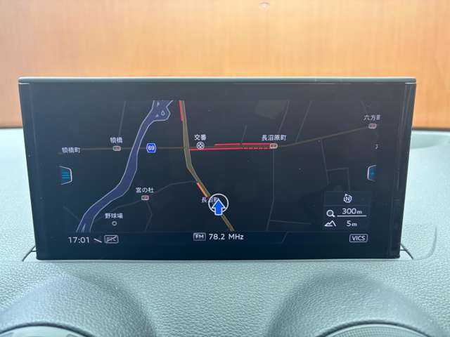 アウディ Ｑ２ 1．0 TFSI スポーツ 千葉県 2018(平30)年 4.8万km ミトスブラックメタリック アシスタンスＰＫＧ　/バーチャルコックピット　/純正ナビ　/バックカメラ　/電動リアゲート　/ＡＣＣ　/シートヒーター　/サイドアシスト　/レーンアシスト　/ＥＴＣ
