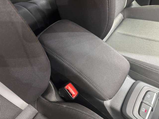 アウディ Ｑ２ 1．0 TFSI スポーツ 千葉県 2018(平30)年 4.8万km ミトスブラックメタリック アシスタンスＰＫＧ　/バーチャルコックピット　/純正ナビ　/バックカメラ　/電動リアゲート　/ＡＣＣ　/シートヒーター　/サイドアシスト　/レーンアシスト　/ＥＴＣ