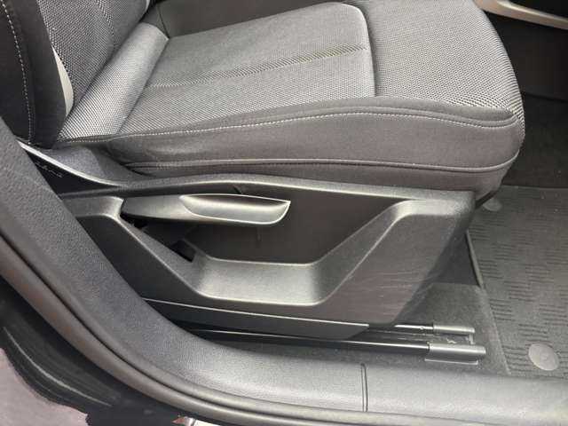 アウディ Ｑ２ 1．0 TFSI スポーツ 千葉県 2018(平30)年 4.8万km ミトスブラックメタリック アシスタンスＰＫＧ　/バーチャルコックピット　/純正ナビ　/バックカメラ　/電動リアゲート　/ＡＣＣ　/シートヒーター　/サイドアシスト　/レーンアシスト　/ＥＴＣ