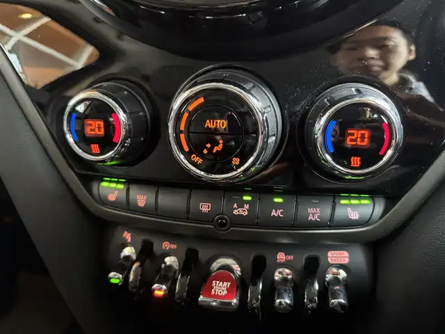 ＭＩＮＩ ＢＭＷ ミニ クロスオーバー クーパー D 宮城県 2022(令4)年 3.7万km 黒Ⅱ ワンオーナー/インテリジェントセーフティ/ドライビングアシストプラスパッケージ/アップルカープレイ/LEDヘッドライト/ハーフレザーシート/シートヒーター/クルーズコントロール/ETC/アンビエントライト/純正前後ドライブレコーダー