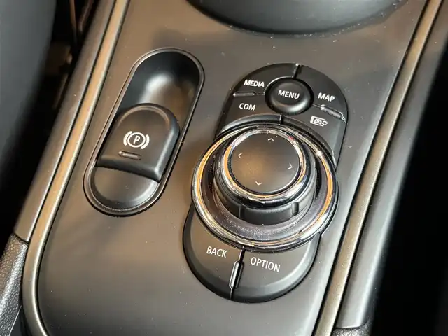 ＭＩＮＩ ＢＭＷ ミニ クロスオーバー クーパー D 宮城県 2022(令4)年 3.7万km 黒Ⅱ ワンオーナー/インテリジェントセーフティ/ドライビングアシストプラスパッケージ/アップルカープレイ/LEDヘッドライト/ハーフレザーシート/シートヒーター/クルーズコントロール/ETC/アンビエントライト/純正前後ドライブレコーダー