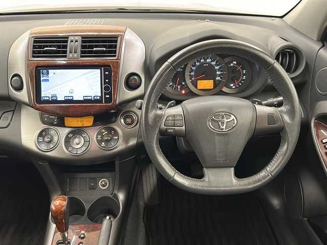 トヨタ ヴァンガード 240S 道央・札幌 2012(平24)年 11.5万km ブラキッシュレッドマイカ /純正ナビ(NHZD-W62G)//純正オーディオ//純正フルセグテレビ//車外バックカメラ//ルーフレール//DVD再生//CD//Bluetooth接続//横滑り防止装置//ダウンヒルアシストコントロール//4WD//MTモード付きAT//寒冷地仕様//パワーステアリング//パワーウィンドウ//ABS//エンジンスタートボタン//スマートキー//スペアキー1本//社外AW冬タイヤ積載//純正フロアマット//純正アルミホイール//カーテンエアバック//ダブルエアバック