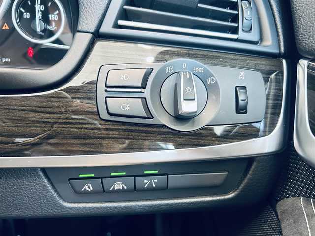 ＢＭＷ ５２３ｄ Mスポーツ 大阪府 2016(平28)年 3.1万km アルピンホワイトⅢ パワーシート/Dシートメモリ/インテリジェントセーフティ/純正ナビ/TV/バックカメラ/ACC/クリアランスソナー/純正18インチAW/HIDヘッドライト/ETC/パドルシフト