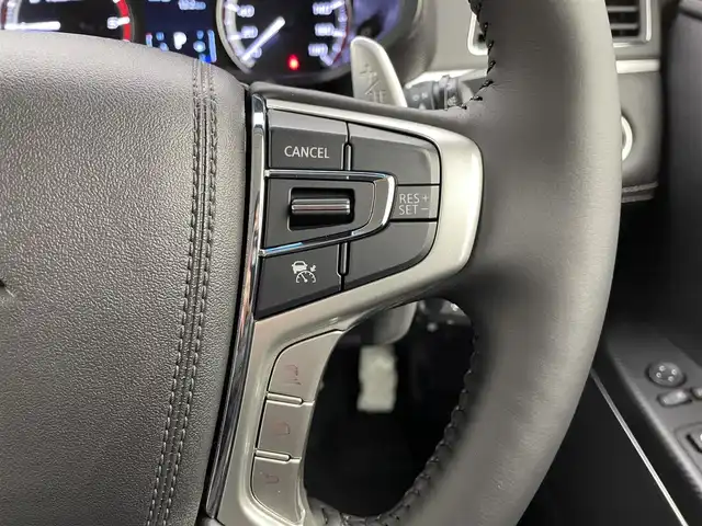 三菱 デリカＤ：５ シャモニー 宮城県 2025(令7)年 0.1千km グレーⅡ CHAMONIX (8人)　4WD　e-Assist/オリジナルナビ取付パッケージ＋リアモニター取付パッケージ(25/300)　ステップレス　（8人）D:5専用11型ナビゲーション(322/300)/登録済未使用車/アルパイン１１型ナビ/ＨＤＭＩ入力端子/専用ハーフレザーシート/パワーバックドア/パワーシート/シート／ステアリングヒーター/ＢＳＭ/アダプティブクルーズコントロール/フルセグＴＶ/専用１８ＡＷ