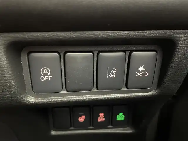 三菱 デリカＤ：５ シャモニー 宮城県 2025(令7)年 0.1千km グレーⅡ CHAMONIX (8人)　4WD　e-Assist/オリジナルナビ取付パッケージ＋リアモニター取付パッケージ(25/300)　ステップレス　（8人）D:5専用11型ナビゲーション(322/300)/登録済未使用車/アルパイン１１型ナビ/ＨＤＭＩ入力端子/専用ハーフレザーシート/パワーバックドア/パワーシート/シート／ステアリングヒーター/ＢＳＭ/アダプティブクルーズコントロール/フルセグＴＶ/専用１８ＡＷ