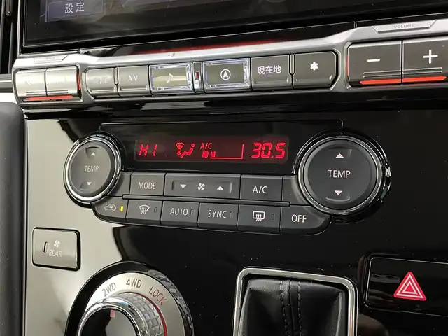 三菱 デリカＤ：５ シャモニー 宮城県 2025(令7)年 0.1千km グレーⅡ CHAMONIX (8人)　4WD　e-Assist/オリジナルナビ取付パッケージ＋リアモニター取付パッケージ(25/300)　ステップレス　（8人）D:5専用11型ナビゲーション(322/300)/登録済未使用車/アルパイン１１型ナビ/ＨＤＭＩ入力端子/専用ハーフレザーシート/パワーバックドア/パワーシート/シート／ステアリングヒーター/ＢＳＭ/アダプティブクルーズコントロール/フルセグＴＶ/専用１８ＡＷ