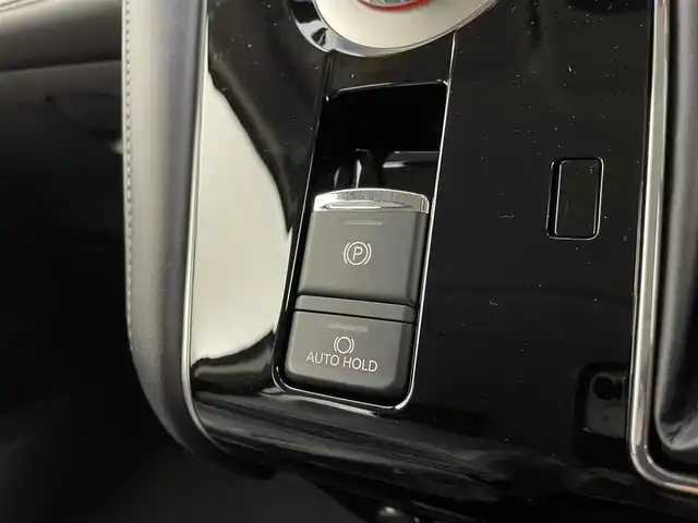 三菱 デリカＤ：５ シャモニー 宮城県 2025(令7)年 0.1千km グレーⅡ CHAMONIX (8人)　4WD　e-Assist/オリジナルナビ取付パッケージ＋リアモニター取付パッケージ(25/300)　ステップレス　（8人）D:5専用11型ナビゲーション(322/300)/登録済未使用車/アルパイン１１型ナビ/ＨＤＭＩ入力端子/専用ハーフレザーシート/パワーバックドア/パワーシート/シート／ステアリングヒーター/ＢＳＭ/アダプティブクルーズコントロール/フルセグＴＶ/専用１８ＡＷ