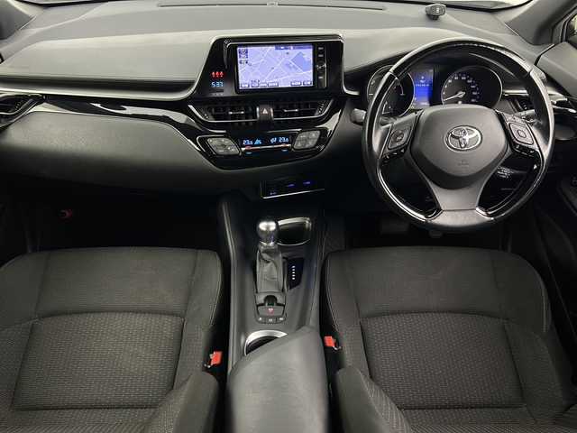 トヨタ Ｃ－ＨＲ S 宮城県 2017(平29)年 7.1万km メタルストリームM 禁煙車/トヨタセーフティセンス/・プリクラッシュセーフティ/・レーンディパーチャーアラート/・オートクルーズコントロール/・オートハイビーム/純正SDナビ/・CD.DVD.SD.BT/フルセグTV/バックカメラ/ビルトインETC/オートライト/電子パーキングブレーキ/ブレーキホールド/前後クリアランスソナー/アイドリングストップ/横滑り防止装置/プッシュスタート/スマートキー