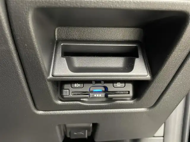 マツダ ＣＸ－６０ XD Sパッケージ 大分県 2024(令6)年 2.2万km ジェットブラックマイカ 純正10.25インチセンターディスプレイ/（AM/FM/Bluetooth/フルセグ/スマホ連携）/360°ビューモニター/ワイヤレス充電/ビルトインETC/アダプティブLEDヘッドライト/レーンキープアシストシステム/緊急時車線維持支援/ブラインドスポットモニタリング/スマートブレーキサポート/（前方・後進時検知機能/後進時左右接近物検知機能）/全車速追従機能付マツダレーダークルーズコントロール/前側方接近車両検知/交通標識認知システム/本革巻きステアリング/ステアリングリモコン/ステアリングヒーター/運転席パワーシート/運転席シートメモリ/前席シートヒーター/純正LEDヘッドライト/オートライト/オールオートウィンドウ/パワーバックドア/電動パーキングブレーキ/オートブレーキホールド/HDMI入力端子/トノカバー/アイドリングストップ