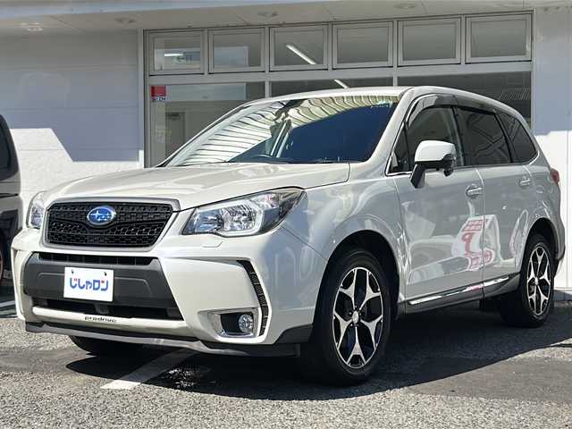 スバル フォレスター 2．0XT 京都府 2014(平26)年 8.1万km サテンホワイトパール (株)IDOMが運営する【じしゃロン伏見店】の自社ローン専用車両になりますこちらは現金またはオートローンご利用時の価格です。自社ローンご希望の方は別途その旨お申付け下さい/社外ナビ/社外品マフラー/DTV/Bカメラ/前席パワーシート/シートヒーター/クルコン/BT/CD/DVD/パドルシフト/ハーフレザー