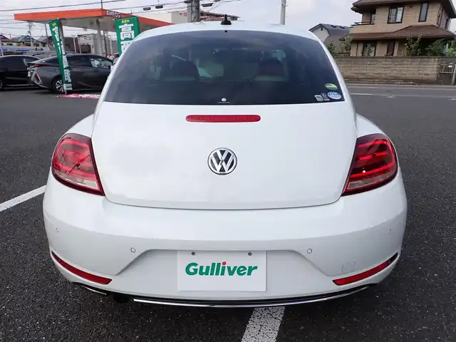 フォルクスワーゲン ザ・ビートル エクスクルーシブ 千葉県 2018(平30)年 5.6万km 白 500台限定車/ダイヤモンドステッチレザーシート/純正18インチアルミホイール/2ゾーンフルオートエアコン/Fシートヒーター/F、Rコーナーセンサー/純正7インチナビゲーシュン/・バックカメラー/・Bluetooth接続/・地上波フルセグTV/ビルトインETC/パドルシフト/オートライト/クルーズコントロール/スマートキー2個/プッシュスタート/取扱い説明書