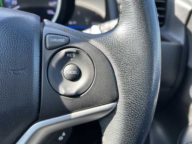 ホンダ フィット ハイブリット Sパッケージ 神奈川県 2013(平25)年 7.3万km アラバスターシルバーメタリック ワンオーナー/無限フロントスポイラー/無限スポーツマフラー/無限フロアマット/無限スカッフプレート/無限カーボンシフトノブ/Hondaインターナビ/・CD/DVD/・Bluetooth/・HDMI接続/・フルセグテレビ/バックカメラ/ETC/ドライブレコーダー/クルーズコントロール/パドルシフト/LEDヘッドライト/LEDフォグランプ/ヒルスタートアシスト/スマートキー＆プッシュスタート/純正16インチAW/Wエアバッグ