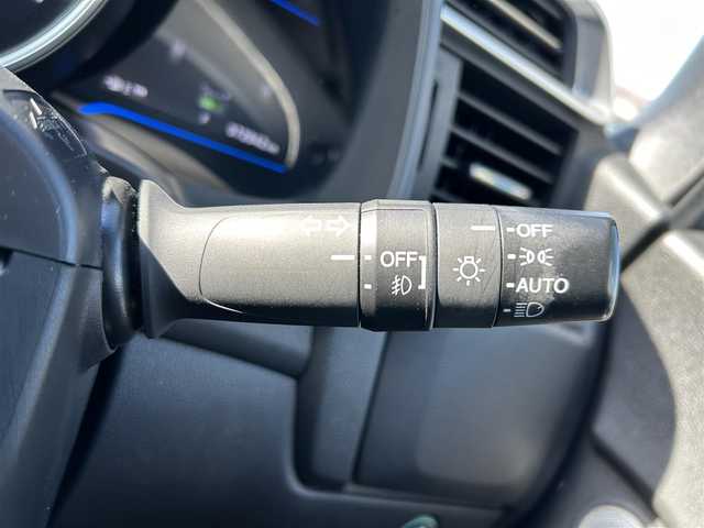 ホンダ フィット ハイブリット Sパッケージ 神奈川県 2013(平25)年 7.3万km アラバスターシルバーメタリック ワンオーナー/無限フロントスポイラー/無限スポーツマフラー/無限フロアマット/無限スカッフプレート/無限カーボンシフトノブ/Hondaインターナビ/・CD/DVD/・Bluetooth/・HDMI接続/・フルセグテレビ/バックカメラ/ETC/ドライブレコーダー/クルーズコントロール/パドルシフト/LEDヘッドライト/LEDフォグランプ/ヒルスタートアシスト/スマートキー＆プッシュスタート/純正16インチAW/Wエアバッグ