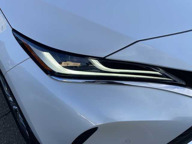 トヨタ ハリアー ハイブリッド Z 福井県 2023(令5)年 2.8万km プラチナホワイトパールマイカ ワンオーナー/メーカー純正ナビゲーション/（Bluetooth）/JBLサラウンドシステム/フルセグテレビ/360°カメラ/プリクラッシュセーフティ/レーンキープアシスト/アダプティブクルーズコントロール/ブラインドスポットモニター/ヘッドアップディスプレイ/ハーフレザーシート/D席パワーシート/デジタルインナーミラー/クリアランスソナー/LEDヘッドライト/LEDフォグランプ/純正19インチアルミホイール/パワーバックドア/ETC2.0（ビルトイン）/充電ポート/USBポート/オートリトラミラー/オートハイビーム/オートライト/ステアリングリモコン/プッシュスタート/スマートキー/保証書/取扱説明書