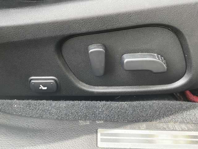 スバル ＷＲＸ ＳＴＩ STI 山形県 2015(平27)年 4.7万km クリスタルホワイトP ・ワンオーナー/・レイズ18インチAW/・ナビ/フルセグ/CD DVD/Bluetooth/・ETC/・前方ドラレコ/・横滑り防止装置/・オートライト/・フロントワイパーデアイサー/・ハーフレザーシート/・D席パワーシート/・純正マット/・純正AW＋スタッドレスタイヤ車載/・スペアキー1本/・保証書/・取扱説明書