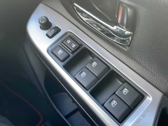 スバル ＷＲＸ ＳＴＩ STI 山形県 2015(平27)年 4.7万km クリスタルホワイトP ・ワンオーナー/・RAYS18インチAW/・ナビ/フルセグ/CD DVD/Bluetooth/・ETC/・前方ドラレコ/・横滑り防止装置/・オートライト/・フロントワイパーデアイサー/・ハーフレザーシート/・D席パワーシート/・純正マット/・純正AW＋スタッドレスタイヤ車載/・スペアキー1本/・保証書/・取扱説明書