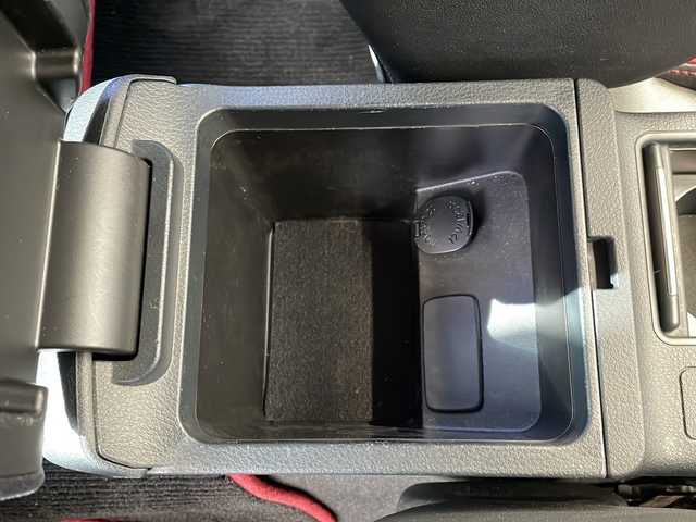 スバル ＷＲＸ ＳＴＩ STI 山形県 2015(平27)年 4.7万km クリスタルホワイトP ・ワンオーナー/・RAYS18インチAW/・ナビ/フルセグ/CD DVD/Bluetooth/・ETC/・前方ドラレコ/・横滑り防止装置/・オートライト/・フロントワイパーデアイサー/・ハーフレザーシート/・D席パワーシート/・純正マット/・純正AW＋スタッドレスタイヤ車載/・スペアキー1本/・保証書/・取扱説明書